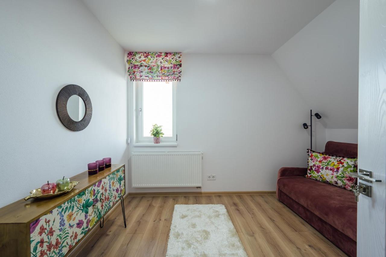Apartamento Skarabeus Odorheiu Secuiesc Exterior foto